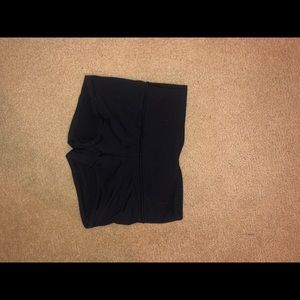 Lululemon short spandex size 4